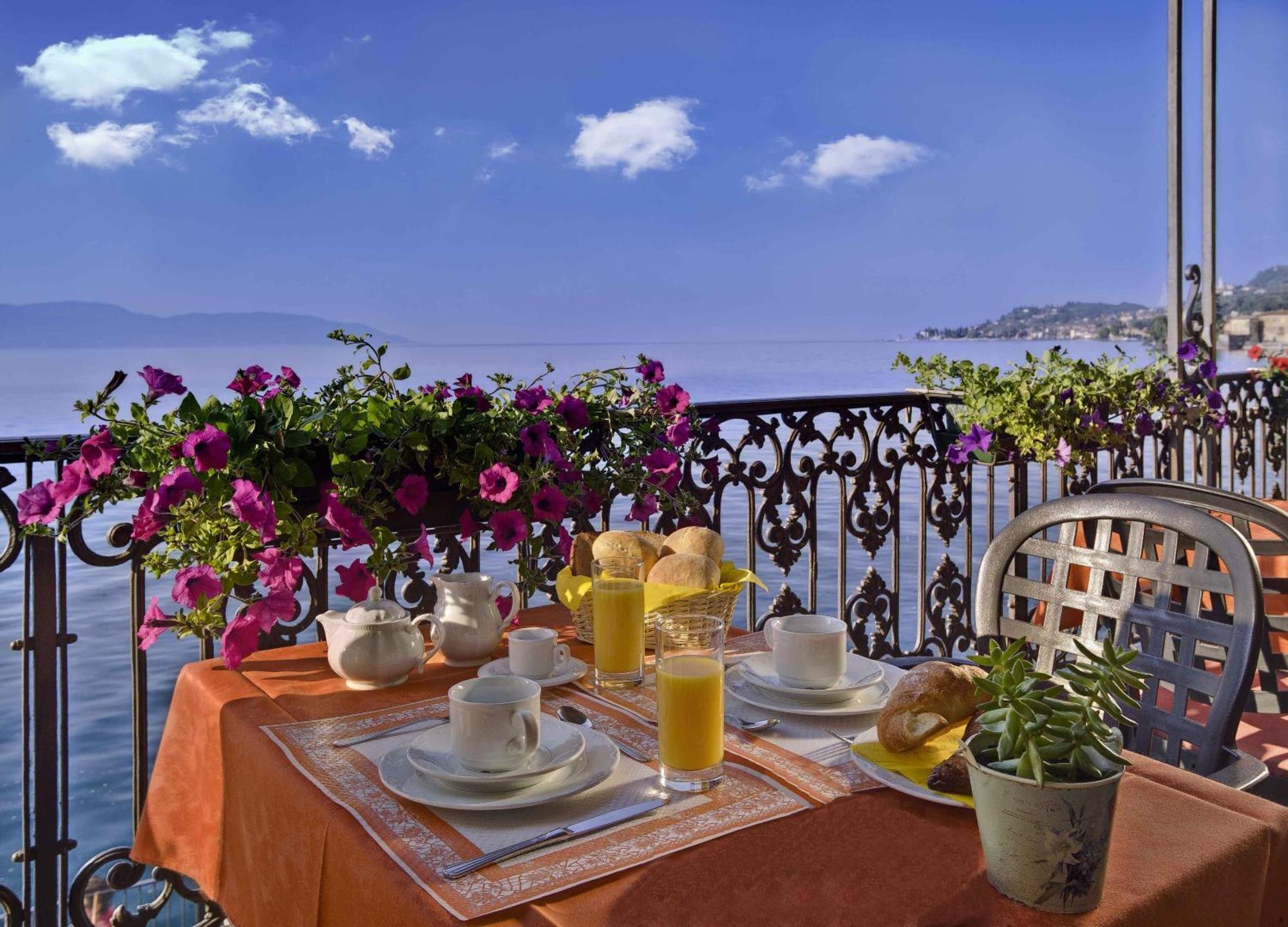 Hotel Garni Riviera Gargnano Exterior foto
